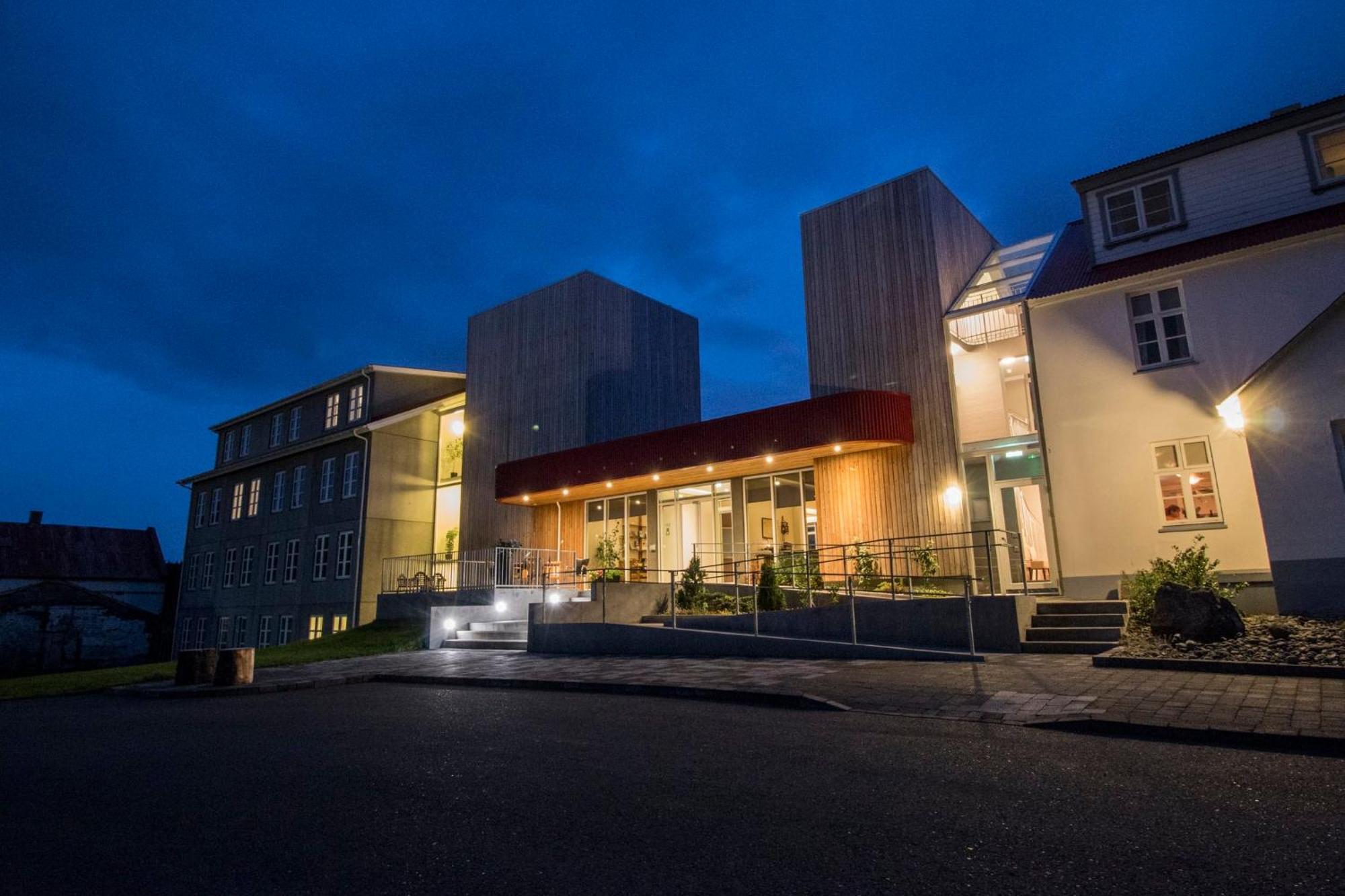 Gistihusith - Lake Hotel Egilsstadir Exterior photo