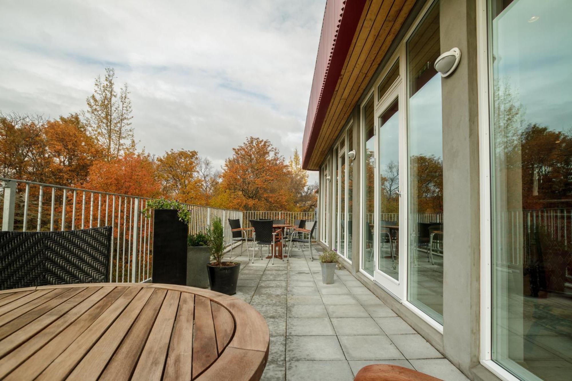 Gistihusith - Lake Hotel Egilsstadir Exterior photo
